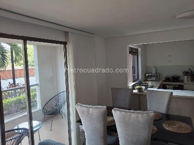 Apartamento de 2 alcobas en venta en Loma De Los Bernal, Medellín, 84 m² · foto 11 de 13