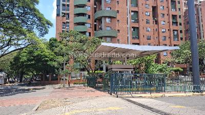 Apartamento en venta en Chipichape, Cali · foto 3 de 20