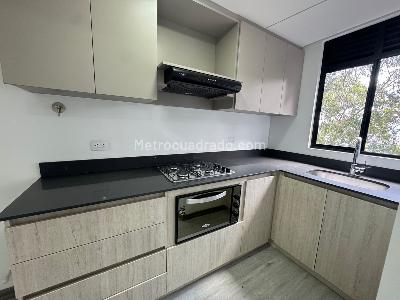 Apartamento en arriendo en Las Palmas, Medellín · foto 2 de 16