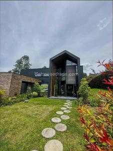 Casa de 4 alcobas en venta en Altos De Las Palmas, Envigado, 521 m² · foto 2 de 20