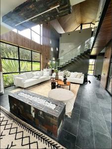 Casa de 4 alcobas en venta en Altos De Las Palmas, Envigado, 521 m² · foto 8 de 20