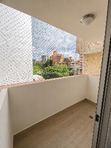 Apartamento de 3 alcobas en venta en Laureles, Medellín, 124 m² · foto 2 de 15