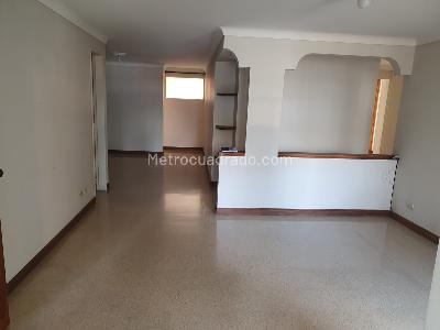 Apartamento de 4 alcobas en venta en Laureles, Medellín, 117 m² · foto 12 de 19