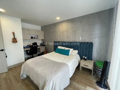Apartamento de 3 alcobas en venta en Bella Suiza, Bogotá, 181 m² · foto 8 de 19