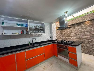 Casa de 3 alcobas en venta en Anillo Vial, Floridablanca, 69 m² · foto 7 de 19