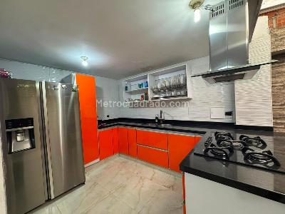 Casa de 3 alcobas en venta en Anillo Vial, Floridablanca, 69 m² · foto 8 de 19