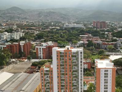 Apartamento en venta en El Limonar, Cali · foto 2 de 20
