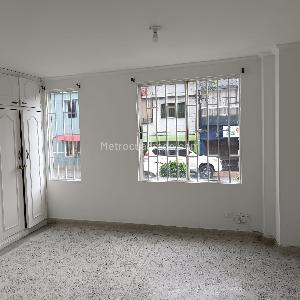 Apartamento en venta en Laureles, Medellín · foto 8 de 17