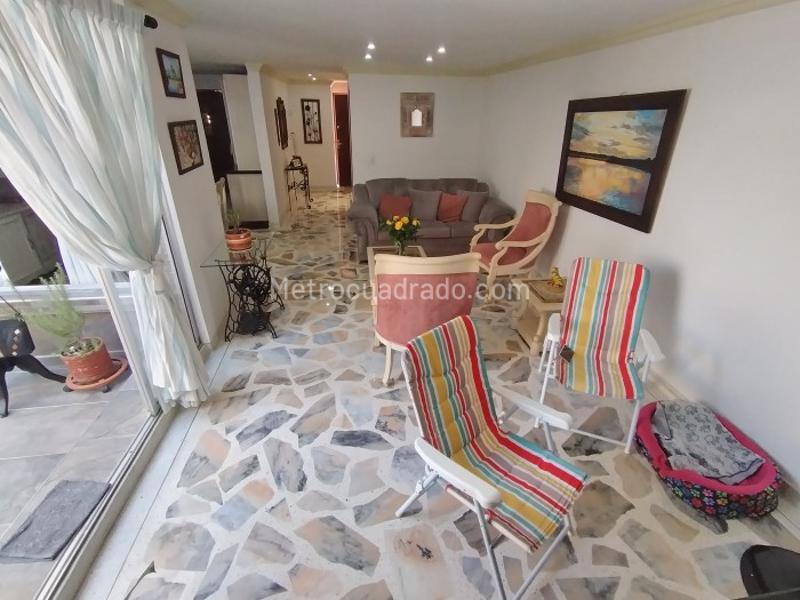 Casa – Cali, Comuna 17 - Más