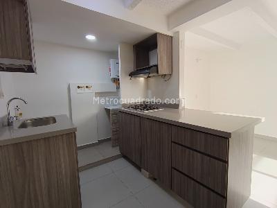 Apartamento en venta en Pajarito, Medellín · foto 2 de 10