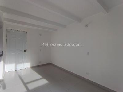 Apartamento en venta en Pajarito, Medellín · foto 3 de 10