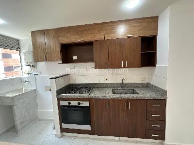 Apartamento en venta en La Pilarica, Medellín · foto 2 de 13