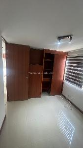 Apartamento en venta en Loma De Los Bernal, Medellín · foto 5 de 11