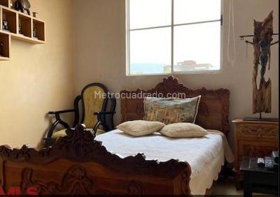 Apartamento en venta en Laureles, Medellín · foto 8 de 16