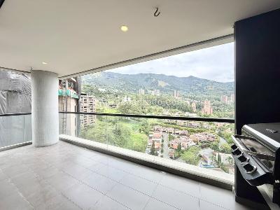 Apartamento en venta en Altos Del Poblado, Medellín · foto 5 de 13