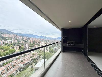 Apartamento en venta en Altos Del Poblado, Medellín · foto 6 de 13