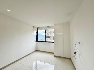 Apartamento en venta en Altos Del Poblado, Medellín · foto 8 de 13