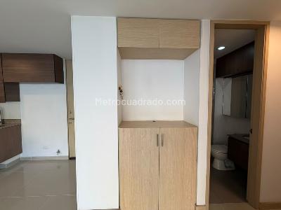 Apartamento de 2 alcobas en arriendo en Alto De Las Palmas, Medellín, 70 m² · foto 6 de 12