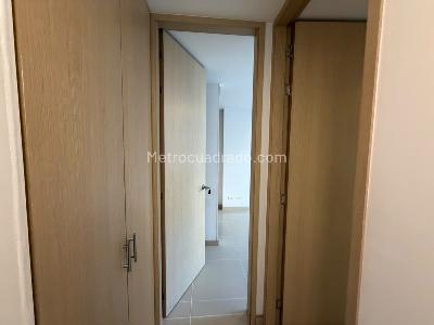 Apartamento de 2 alcobas en arriendo en Alto De Las Palmas, Medellín, 70 m² · foto 7 de 12
