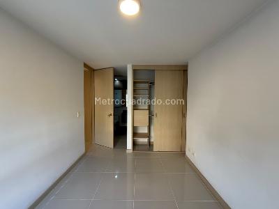 Apartamento de 2 alcobas en arriendo en Alto De Las Palmas, Medellín, 70 m² · foto 8 de 12