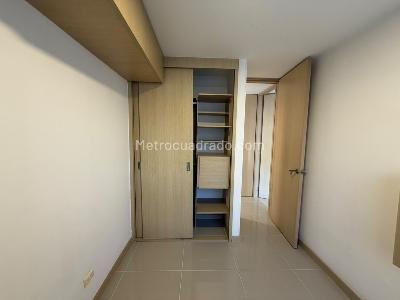 Apartamento de 2 alcobas en arriendo en Alto De Las Palmas, Medellín, 70 m² · foto 9 de 12