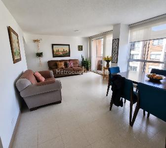 Apartamento de 3 alcobas en venta en La Castellana, Medellín, 79 m² · foto 2 de 11