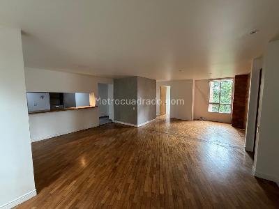 Apartamento de 3 alcobas en venta en Los Balsos 1, Medellín, 130 m² · foto 2 de 17