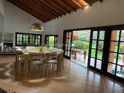 Casa de 4 alcobas en venta en Pance, Cali, 280 m² · foto 2 de 15
