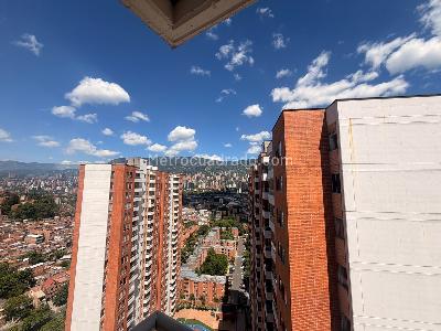 Apartamento en venta en Viviendas Del Sur, Itagüí · foto 2 de 14