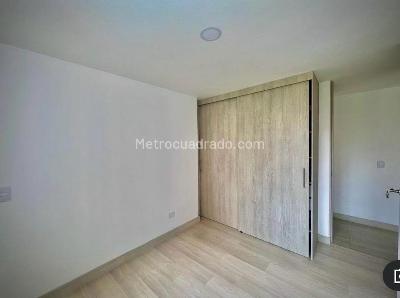 Apartamento de 2 alcobas en venta en Las Lomitas, Sabaneta, 79 m² · foto 7 de 12