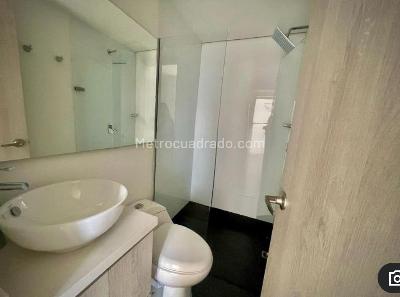 Apartamento de 2 alcobas en venta en Las Lomitas, Sabaneta, 79 m² · foto 10 de 12