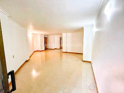 Apartamento de 2 alcobas en venta en Bosques De Zuñiga, Envigado, 107 m² · foto 3 de 11