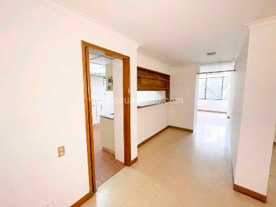 Apartamento de 2 alcobas en venta en Bosques De Zuñiga, Envigado, 107 m² · foto 4 de 11