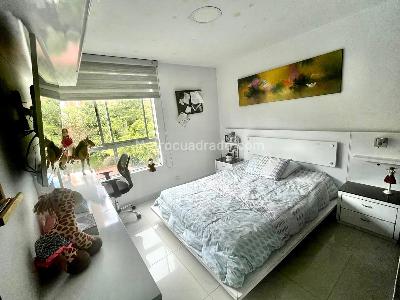 Apartamento de 3 alcobas en venta en Castropol, Medellín, 117 m² · foto 4 de 15