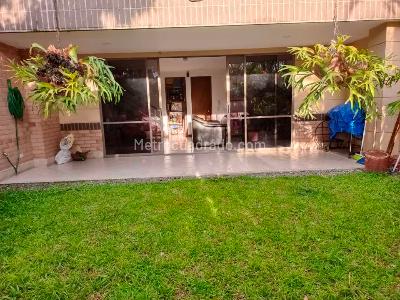 Casa de 5 alcobas en venta en Loma Benedictinos, Envigado, 239 m² · foto 5 de 14