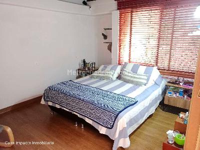 Casa de 3 alcobas en venta en Loma Del Chocho, Envigado, 180 m² · foto 2 de 11