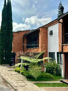 Casa de 3 alcobas en venta en Loma Del Chocho, Envigado, 240 m² · foto 13 de 15