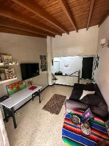 Casa de 3 alcobas en venta en Loma Del Chocho, Envigado, 240 m² · foto 2 de 15