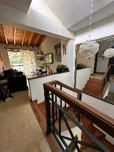 Casa de 3 alcobas en venta en Loma Del Chocho, Envigado, 240 m² · foto 3 de 15