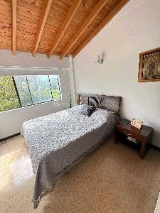 Casa de 3 alcobas en venta en Loma Del Chocho, Envigado, 240 m² · foto 9 de 15