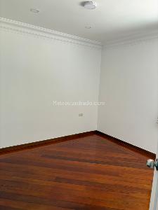 Casa de 3 alcobas en venta en El Esmeraldal, Envigado, 277 m² · foto 17 de 20
