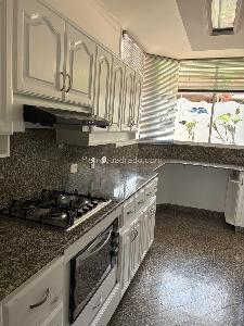 Casa de 3 alcobas en venta en El Esmeraldal, Envigado, 277 m² · foto 4 de 20