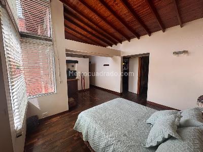 Casa de 2 alcobas en venta en Loma Del Escobero, Envigado, 185 m² · foto 13 de 20