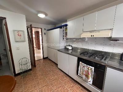 Casa de 2 alcobas en venta en Loma Del Escobero, Envigado, 185 m² · foto 18 de 20