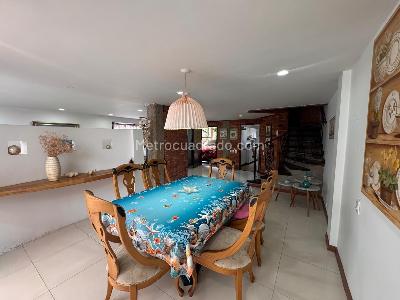 Casa de 2 alcobas en venta en Loma Del Escobero, Envigado, 185 m² · foto 3 de 20