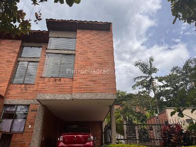 Casa de 2 alcobas en venta en Loma Del Escobero, Envigado, 185 m² · foto 7 de 20