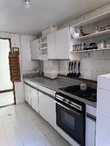Apartamento de 4 alcobas en venta en San Lucas, Medellín, 147 m² · foto 4 de 20
