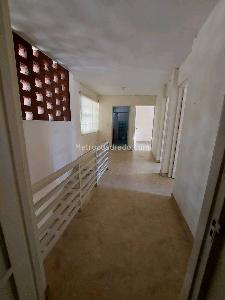 Casa de 4 alcobas en venta en Bolivariana, Medellín, 323 m² · foto 2 de 12