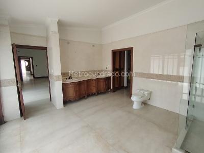 Casa de 5 alcobas en venta en Pance, Cali · foto 15 de 20