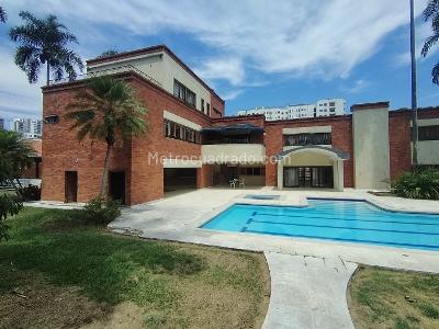 Casa de 5 alcobas en venta en Pance, Cali · foto 3 de 20